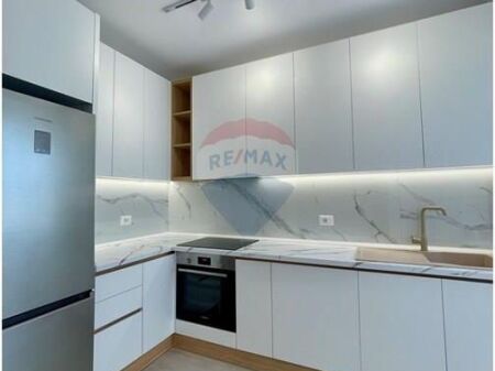 Apartament me qera tek Petro Nini