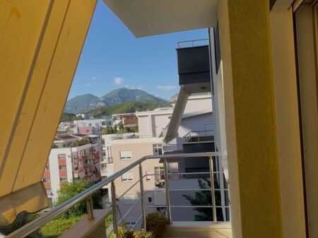 Shitet, Apartament 2+1, Fresk