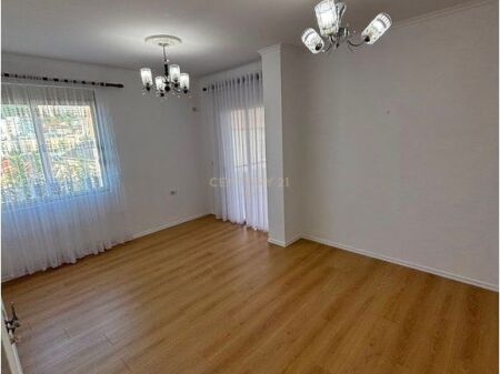 Apartament 2+1 Për Shitje në Fresku, Tiranë 135,000 €