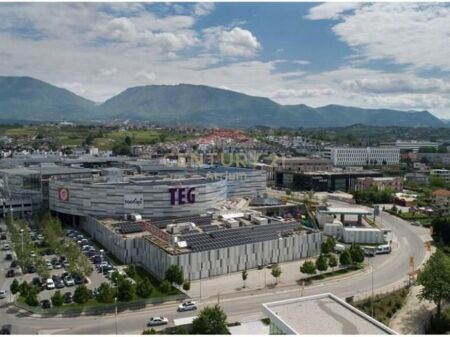 OGGETTO MULTIFUNZIONALE IN AFFITTO VICINO AL MERCATO