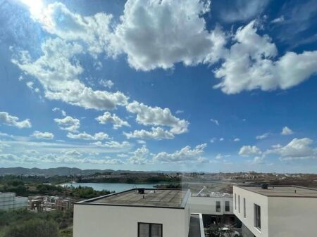APPARTAMENTO 3+1+2 CON CORTILE IN VENDITA A LIQENI I FARKES 303,000 €