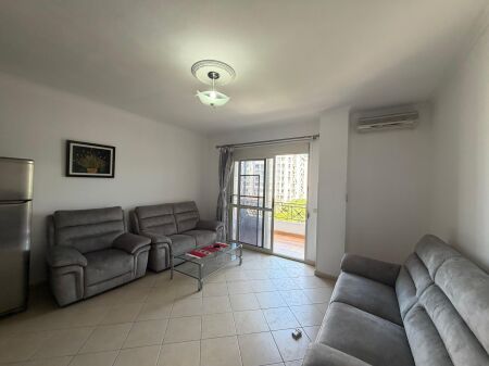 Shitet Apartament 2+1+2 tualete ne Plazh, Durres