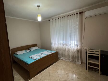 Apartament me qera