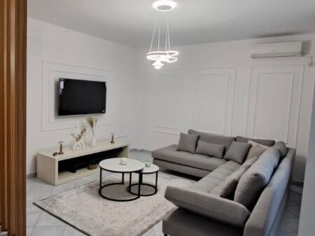 🏡 APARTAMENT ME QERA  • 2+1+2 ☎️  💰 Çmimi: 750 €neto ✅ 📍 Lokacioni: Lagja 1 Vollga