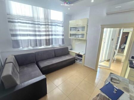 Apartament Me Qera 1+1 Tek Ish Tregu Elektrik (ID B211467) Tirane
