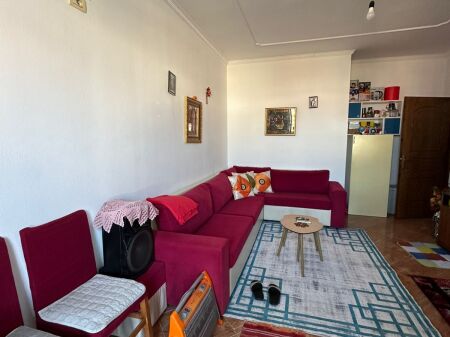 Shitet apartament 1+1 me dokumenta