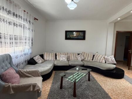 JEPET ME QIRA APARTAMENT 2+1, PJESE E KATIT TE VILES