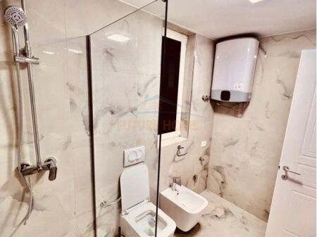 Shitet, Apartament 1+1, Blloku