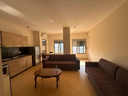 Jap me qera apartament 1+1 , Mbas spakut