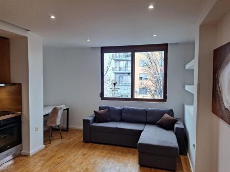 APARTAMEMT ME QERA 2+1 FERIT XHAJKO 55.000 LEKE FH-75066