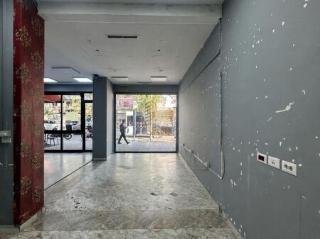 Qira, Ambient Biznesi,1+1+blk,Kryqezimi i 21-Dhjetorit,300,000Leke