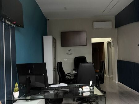 SHOP FOR RENT 64 M2 PARIS COMMUNE 130,000 LEKE FH-75106