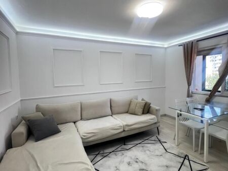 JEPET ME QERA APARTAMENT 2+1 PRANE FLAGSHIP CENTER, DURRES
