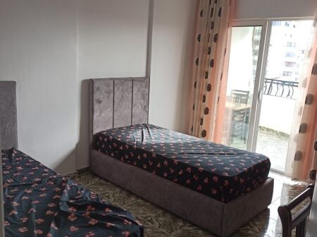 Jepet Me Qera Apartament 2+1+2 Ballkone