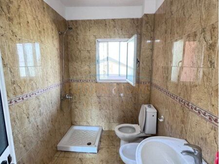 Shitet Apartament 1+1, Rruga Irfan Tomini