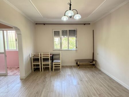 Shitet, Apartament 1+1, Irfan Tomini, Tiranë