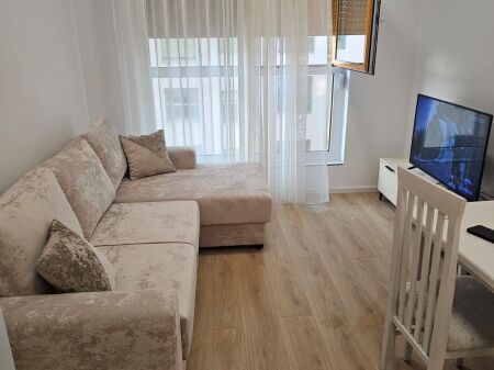Appartamento 1+1+1 con Balcone in Affitto