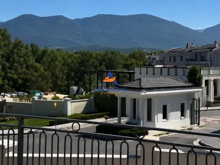 SHITET VILË 2 KATESHE "NË ROLLING HILLS 2, TIRANË" 1.800.000 EURO