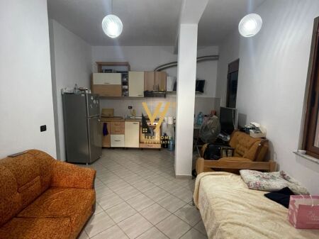 JEPET APARTAMENT 1+1+BLK ME ME QIRA NE VASIL SHANTO 40.000 LEKE
