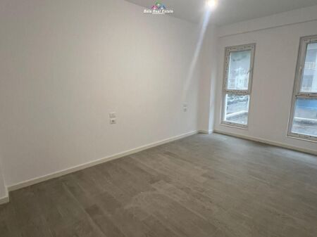 Zyre Me Qera 2+1 Tek Rruga Dritan Hoxha (ID BZ2973) Tirane