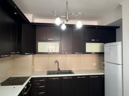 Jepet me qira  2+1+2 ASTIR TE FRATARI 45.000 leke