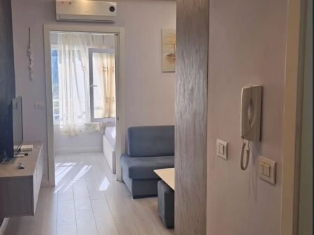 Apartament me Qira Ditore