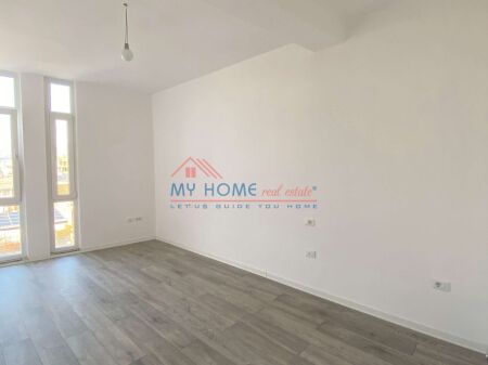 Zyre me Qira Komuna e Parisit Tirane