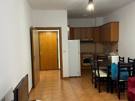 Affitto | Apartament 1 + 1 | Rruga Rifat Bodinaku | 550 €/mese