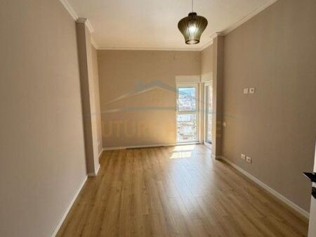 Shitet, Apartament 2+1, Oxhaku, Tirane.