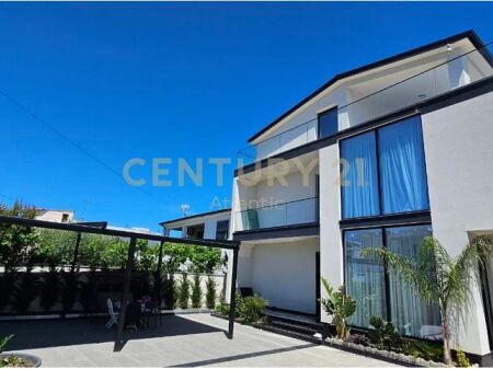 MODERN VILLA FOR SALE 3 FLOORS - RROTA E KUQE BEACH