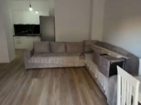 Jepet Apartament 1+1 me qira ne Plazh, Durres
