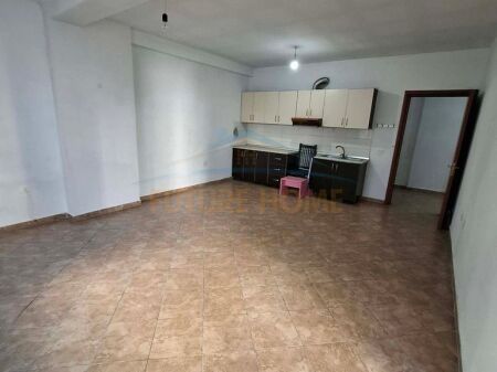 Apartment 2+1, Çabej Buildings, Misto Mame