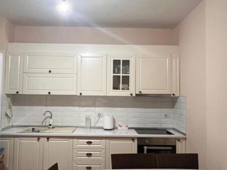 Apartament me qera 1-1 Astir