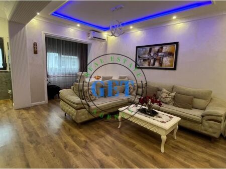In vendita, Appartamento 2+1, Piccolo Mercato Industriale, Durres!!!!!!