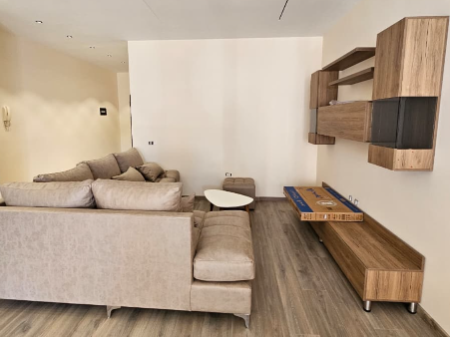 Jepet me Qira Apartament 3+1+2 – Bulevardi Zhan D’Ark