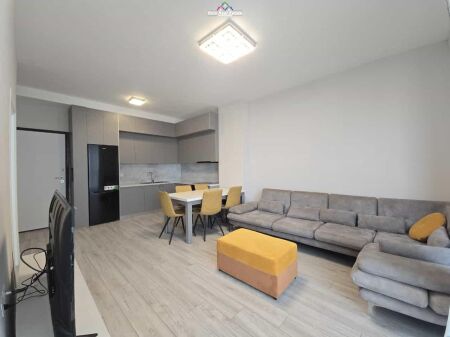 Appartamento In Affitto 1+1 Vicino Komuna e Parisit (ID B2101385) Tirana