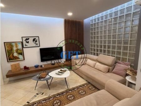 Jepet me qira Apartament 2+1+2, Pallati i Sportit, Durrës