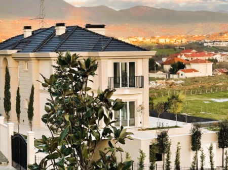 🏡Vilë Luksoze për Shitje me 2 Pishina ne Mjull Bathore, TEG🔥
