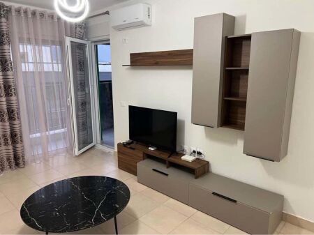 Affitto | Apartament 1 + 1 | Rruga 5 Maji | 400 €/mese