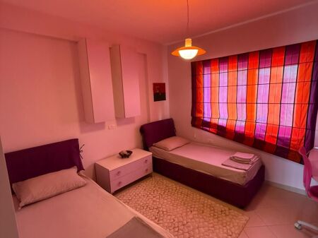 Apartament 2+1 Me Qira pamje deti + post parkimi në Plazh, Durres