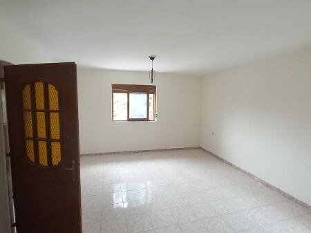 Rent | Shtëpi private 2 + 1 | Kombinat | 260 €/month