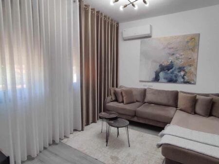Apartament 1+1 me qira – pranë Spitalit Amerikan 3 !