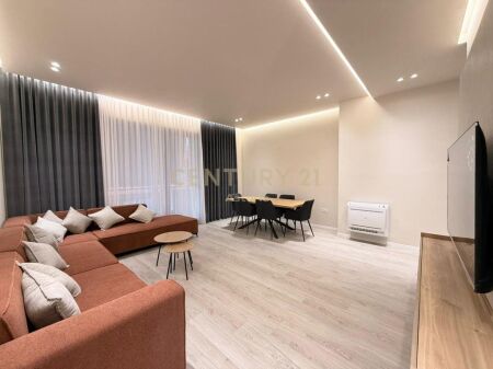 JEPET ME QIRA APARTAMENT PREMIUM 2+1+2+POST PARKIMI TE "KOMPLEKSI DELIJORGJI" 1,600 € /Muaj