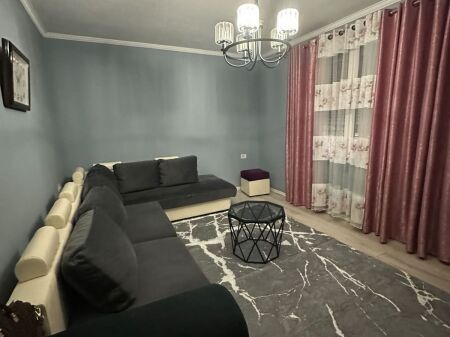 Jepet me qira apartamet 2+1 . Tek oxhaku,spitalet nene tereza, 450 mije lek ne muaj