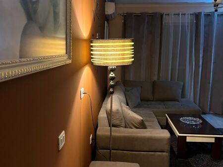 Jepet apartment me Qira 1+1  E mobiluar  Kati 4  Komplet mageneti tek 21 dhjetori  Cmimi 50.000 mi leke