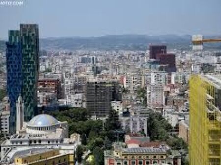 Shitet, Apartament 3+1+2, Qendër, Tiranë.