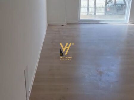 JEPET ZYRE 100 M2 ME QERA NE PASKUQAN 45.000 LEKE