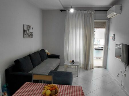 JEPET ME QERA APARTAMENT 1+1 i mobiluar te kompleksi ESHLI XHAMLLIK