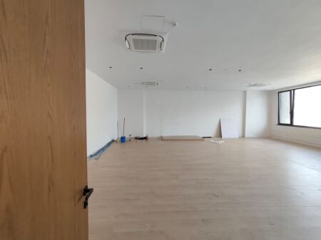 Delijorgj , Zyre 140m2 per qera