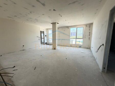 For sale, Apartment 3+1+Parking Space, Farke, Tirana